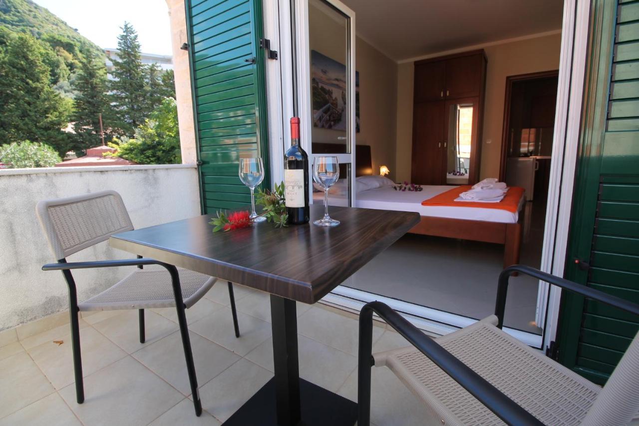 Guest House Villa Pastrovka Ilha Sveti Stefan Exterior foto